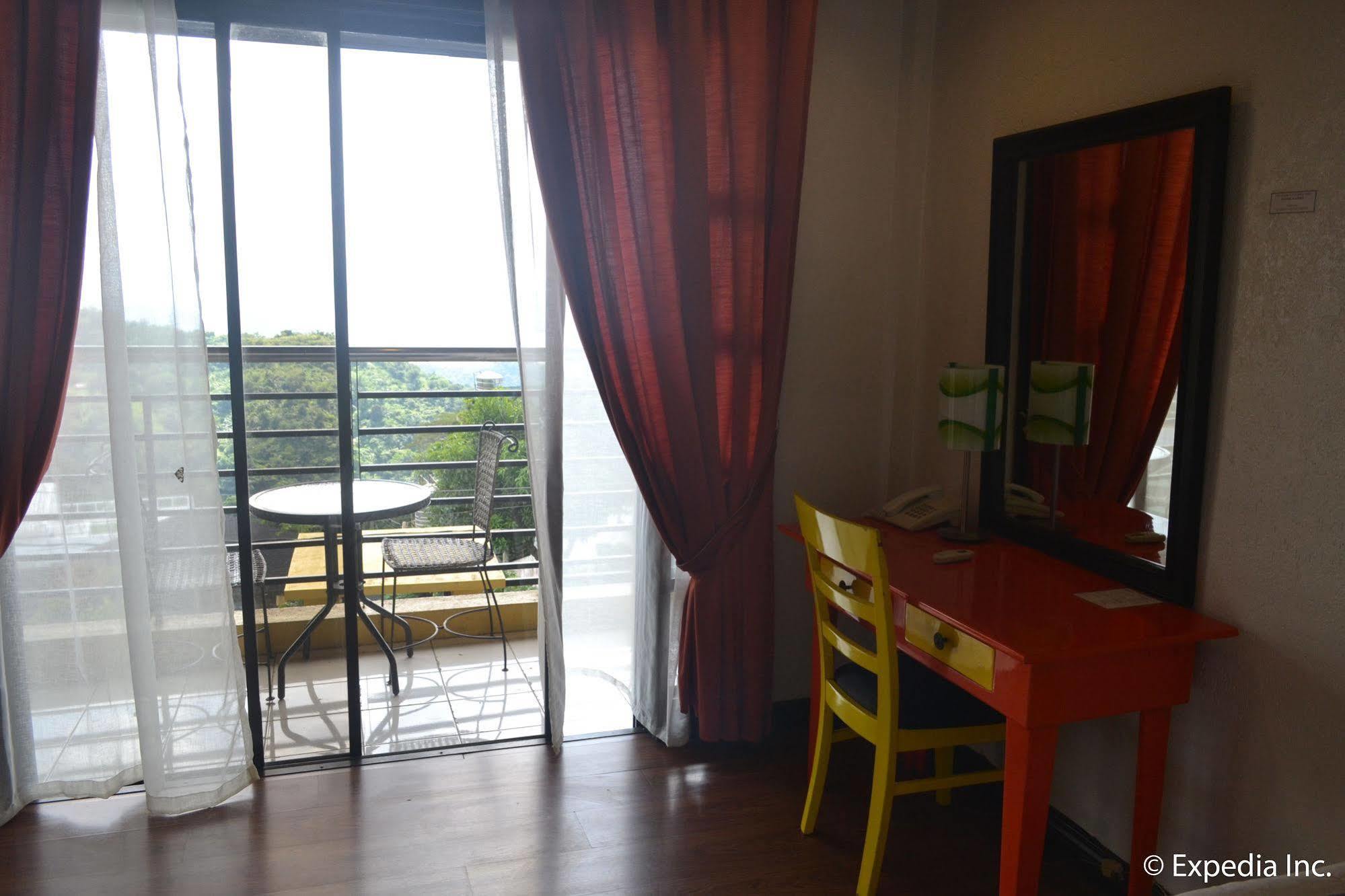 Tagaytay Econo Hotel Tagaytay City Exteriér fotografie